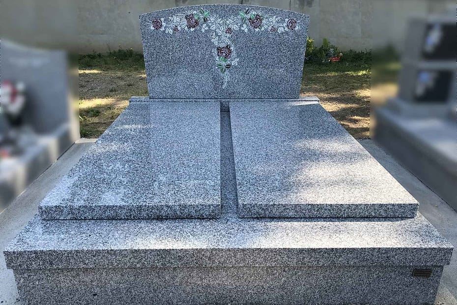 Monuments double en granit ST SALVY avec pâte de verre